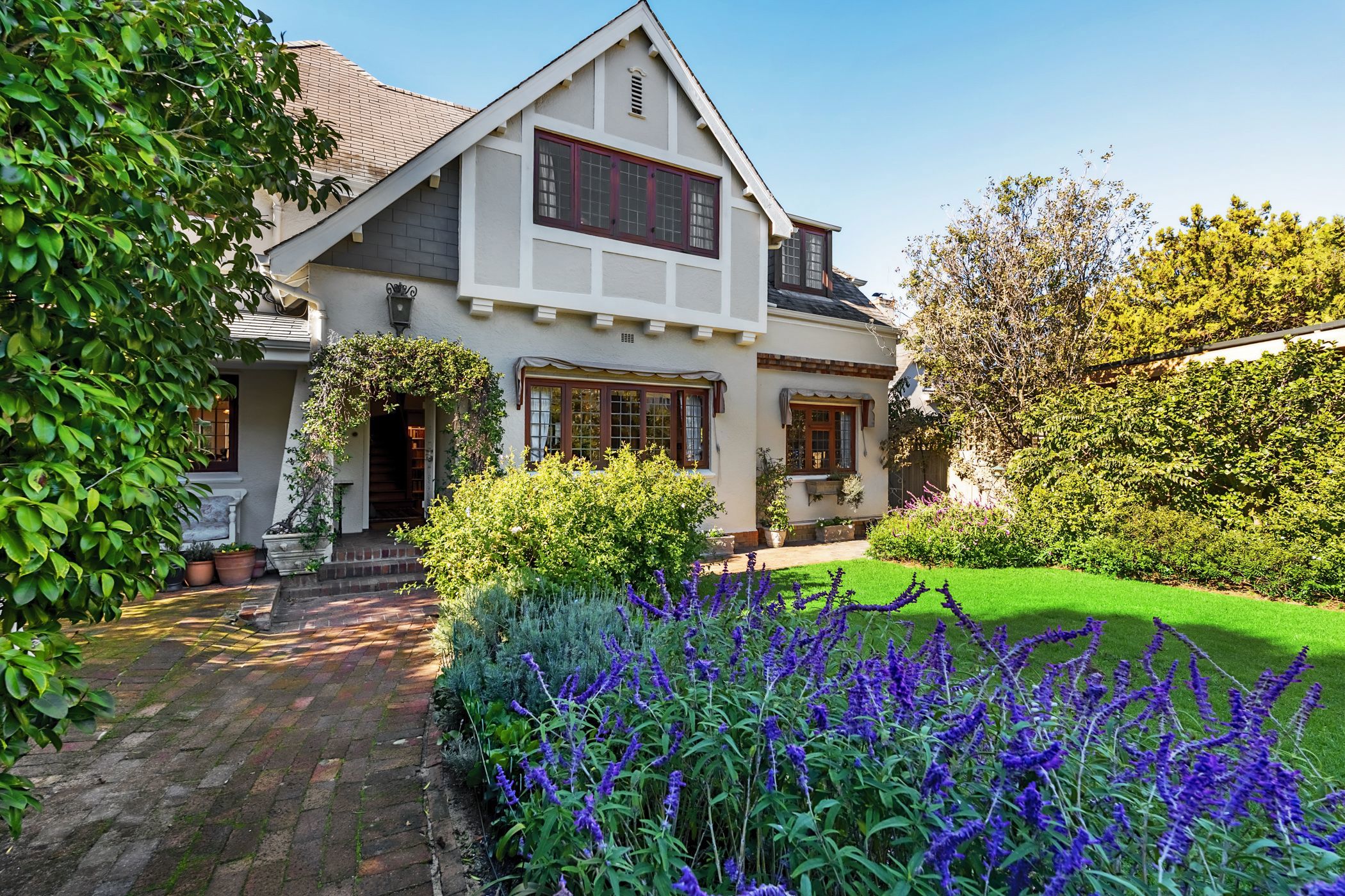 5 bedroom house for sale in Claremont (Cape Town)