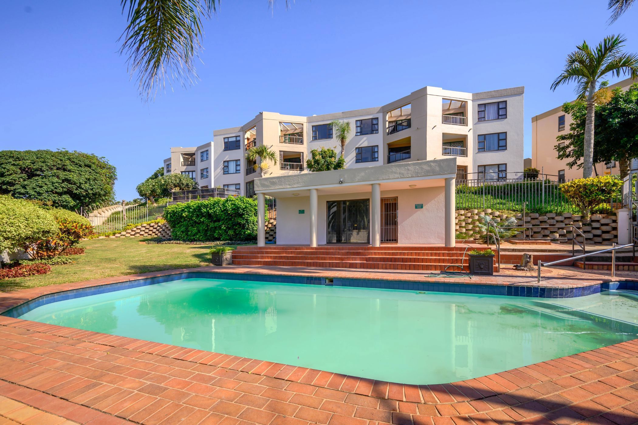 3 bedroom apartment for sale in uMhlanga Rocks