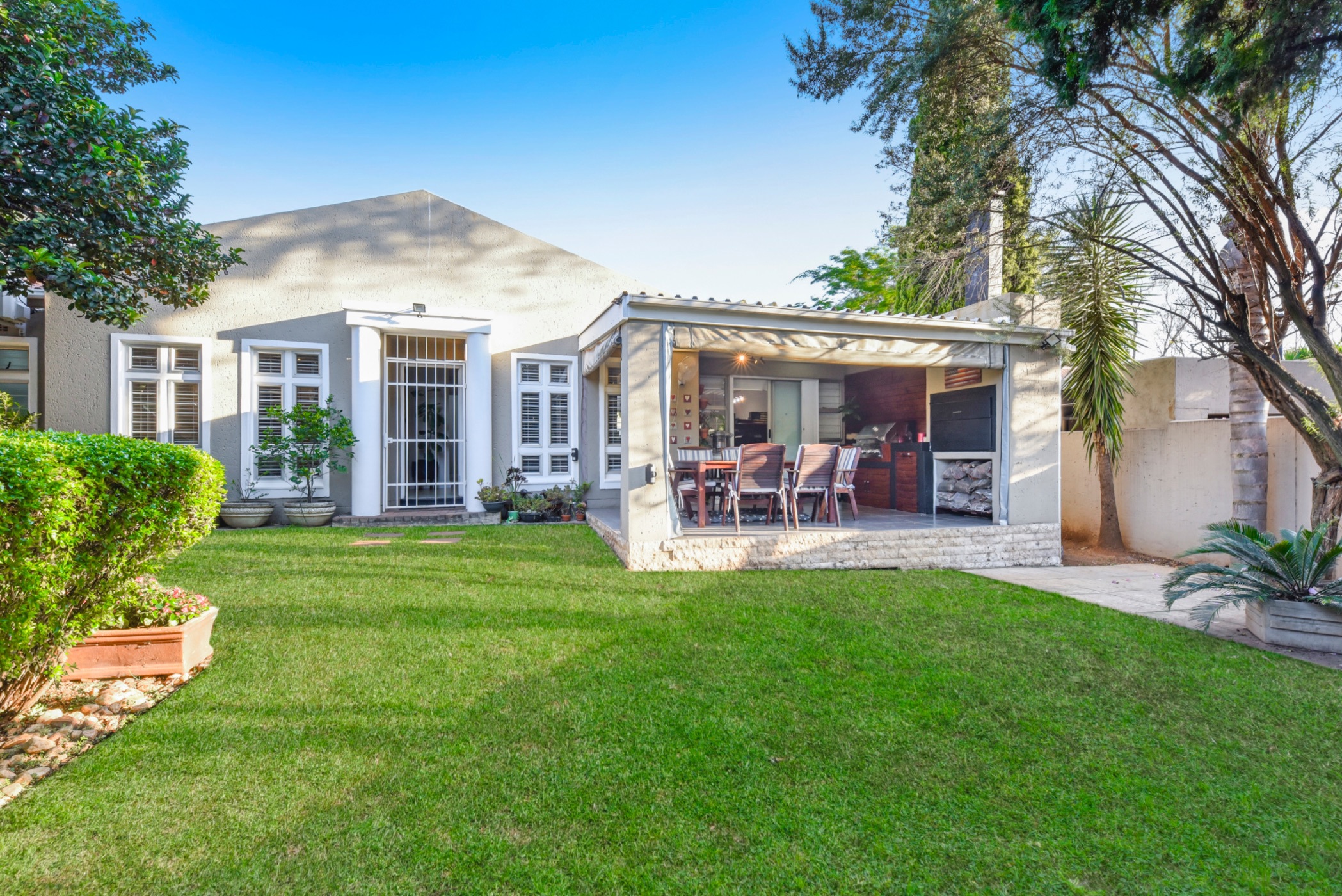 3 bedroom house for sale in Douglasdale