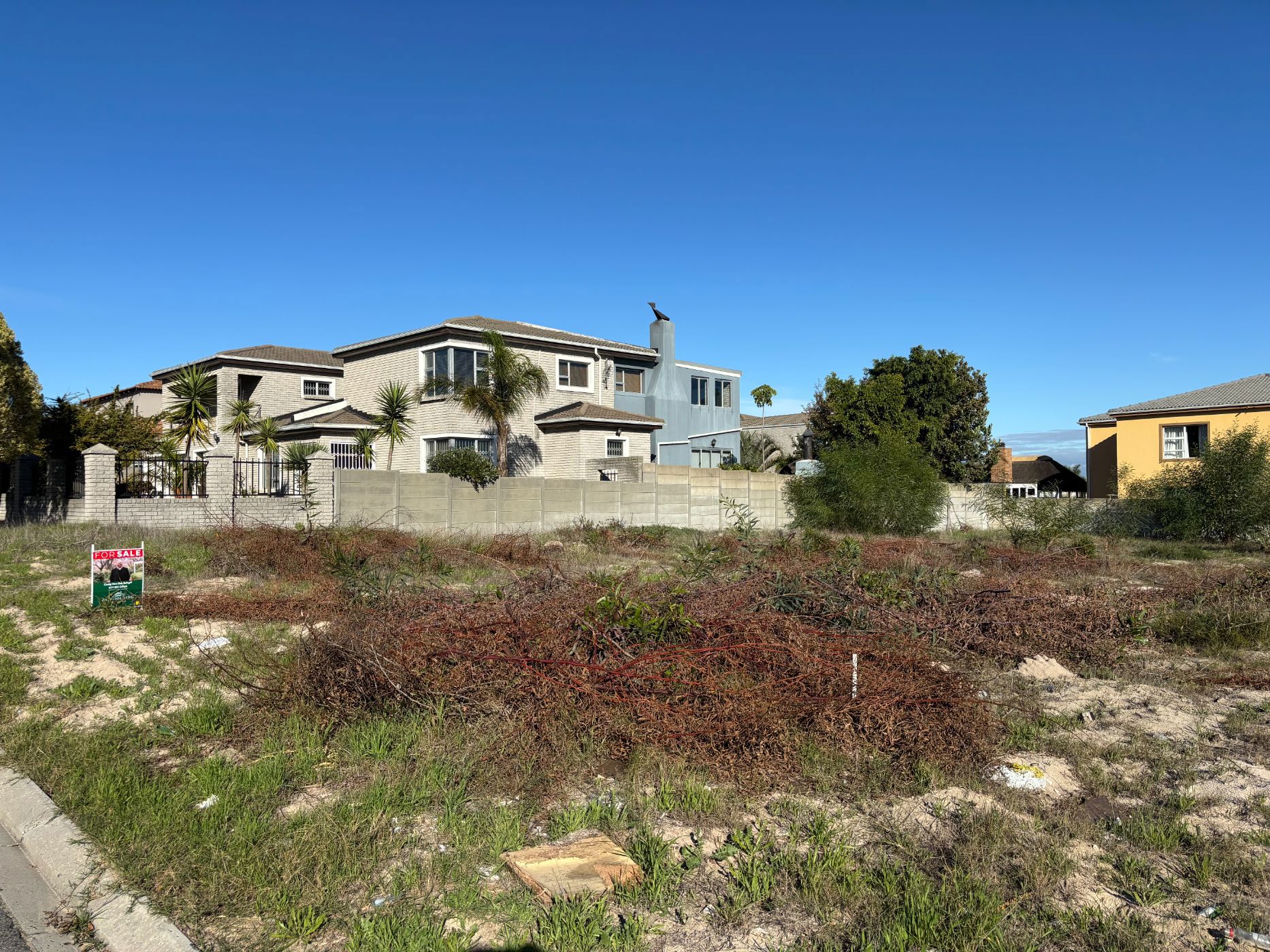 903 m&sup2; residential vacant land for sale in Haasendal