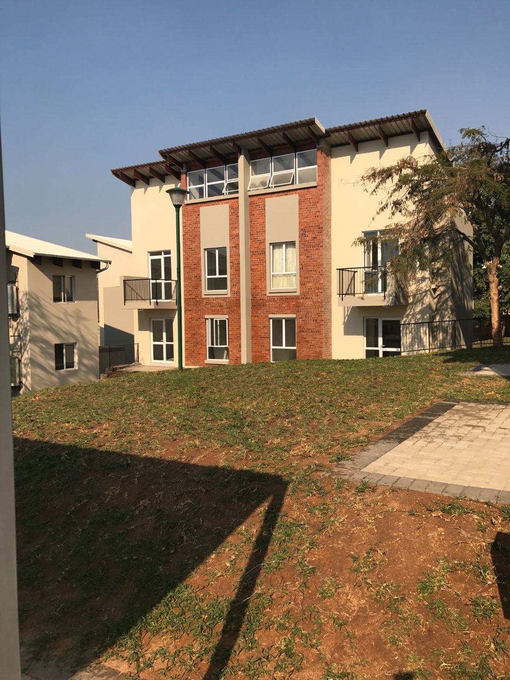 1 bedroom bachelor apartment for sale in Mbomela Ext 37 (Nelspruit Ext 37)