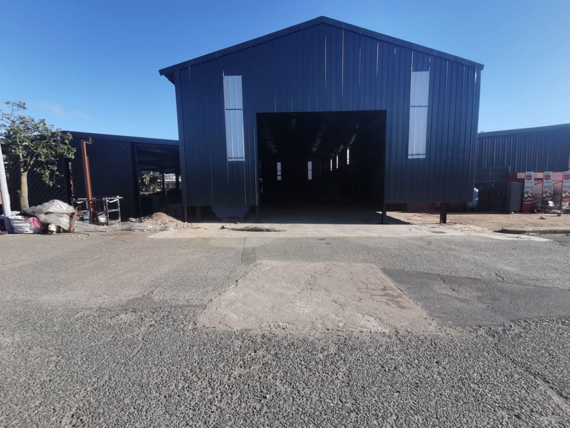 27233 m&sup2; commercial industrial property for sale in Phoenix (KwaZulu-Natal)
