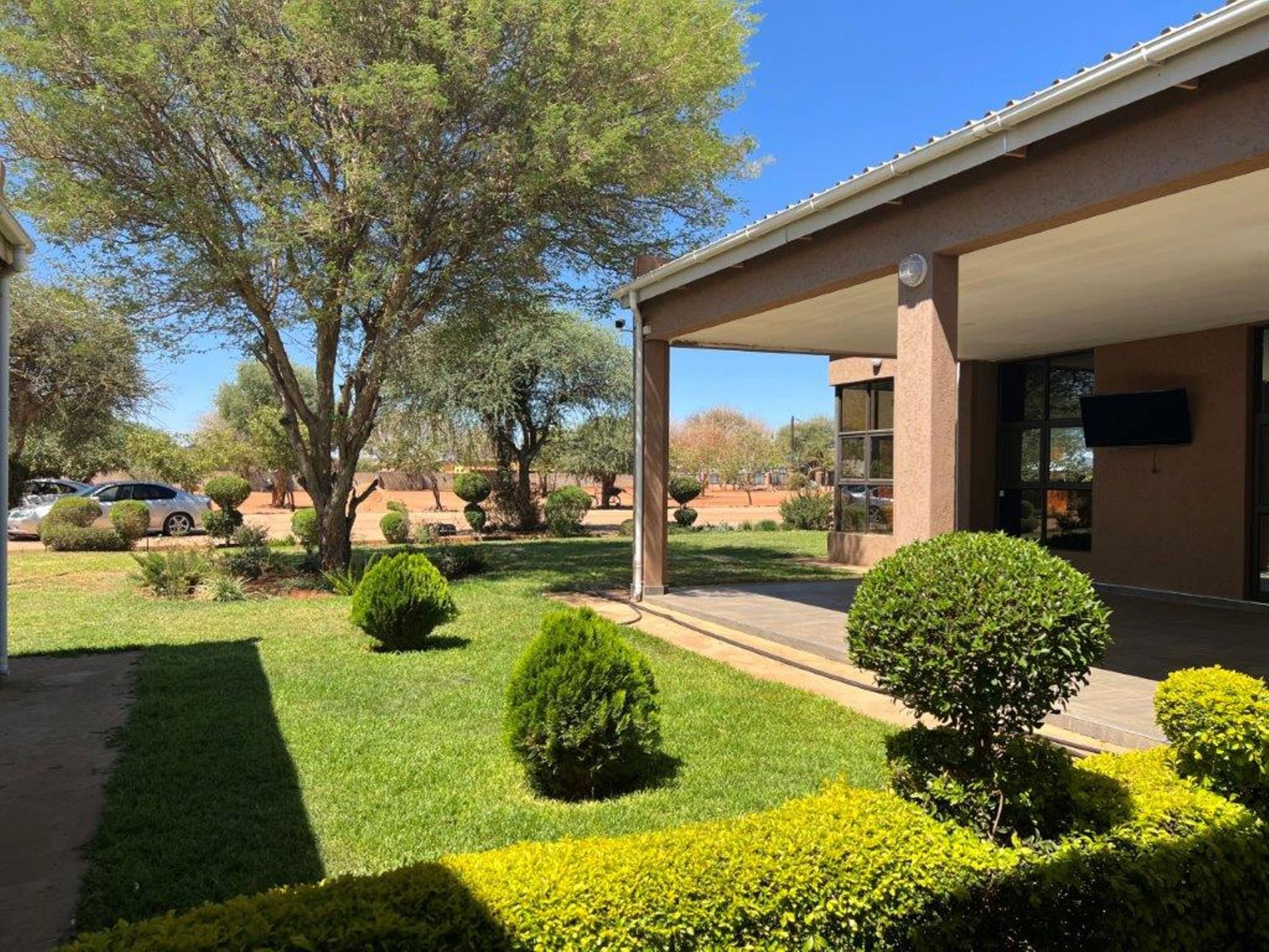 Commercial business to rent in Tlokweng (Botswana)