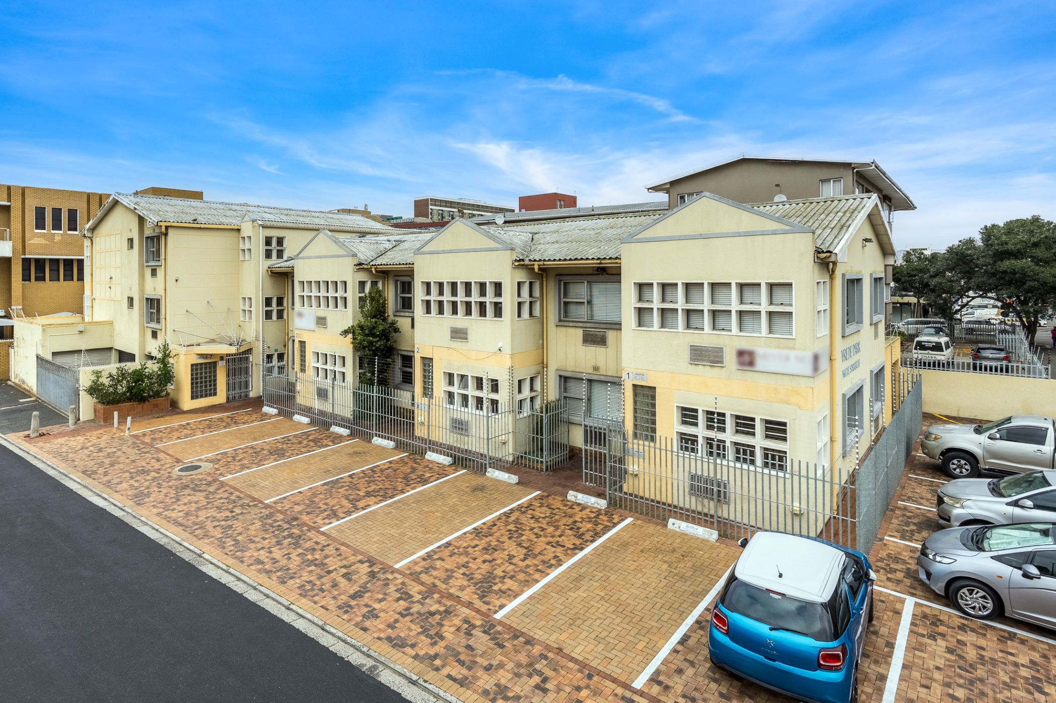 78 m&sup2; commercial office for sale in Bellville (Cape Town)