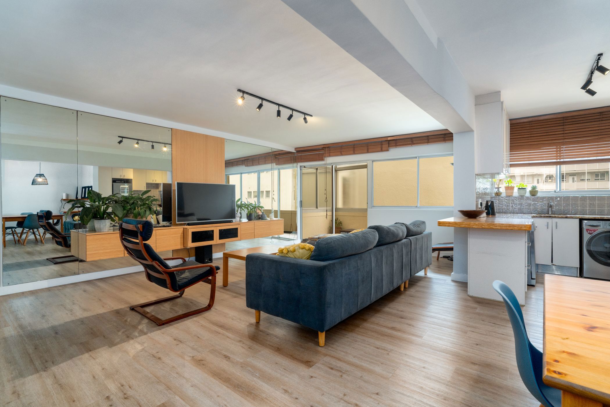 2 bedroom apartment for sale in Mouille Point
