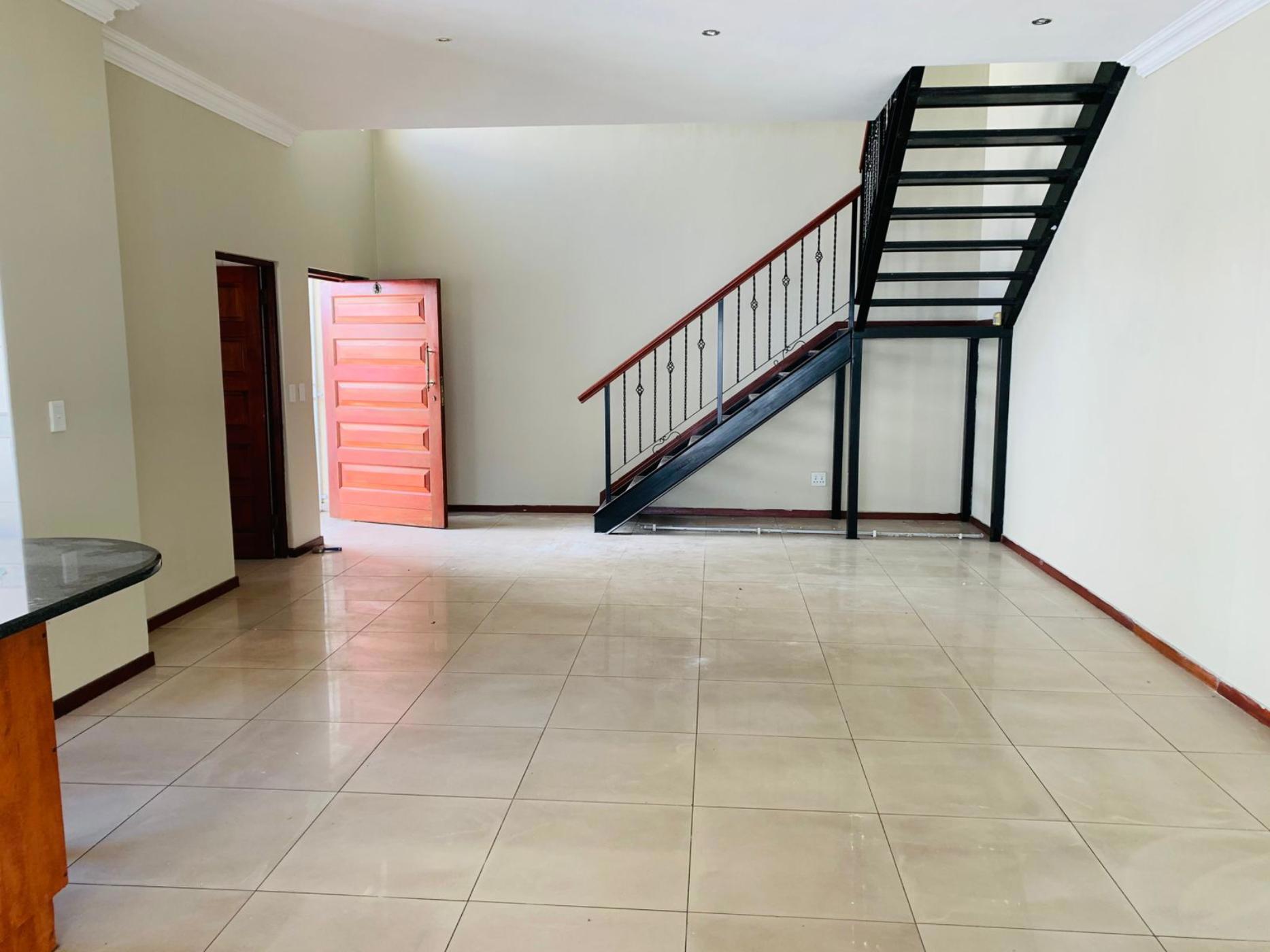 2 bedroom townhouse to rent in Bedfordview