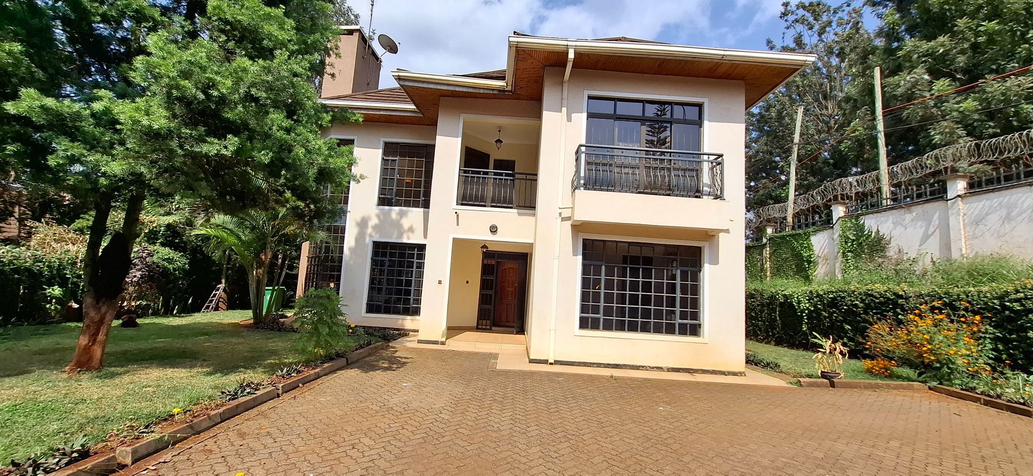 4 bedroom house to rent in Kiambu Road (Kenya)