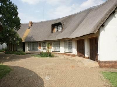 4 bedroom house for sale in Jameson Park