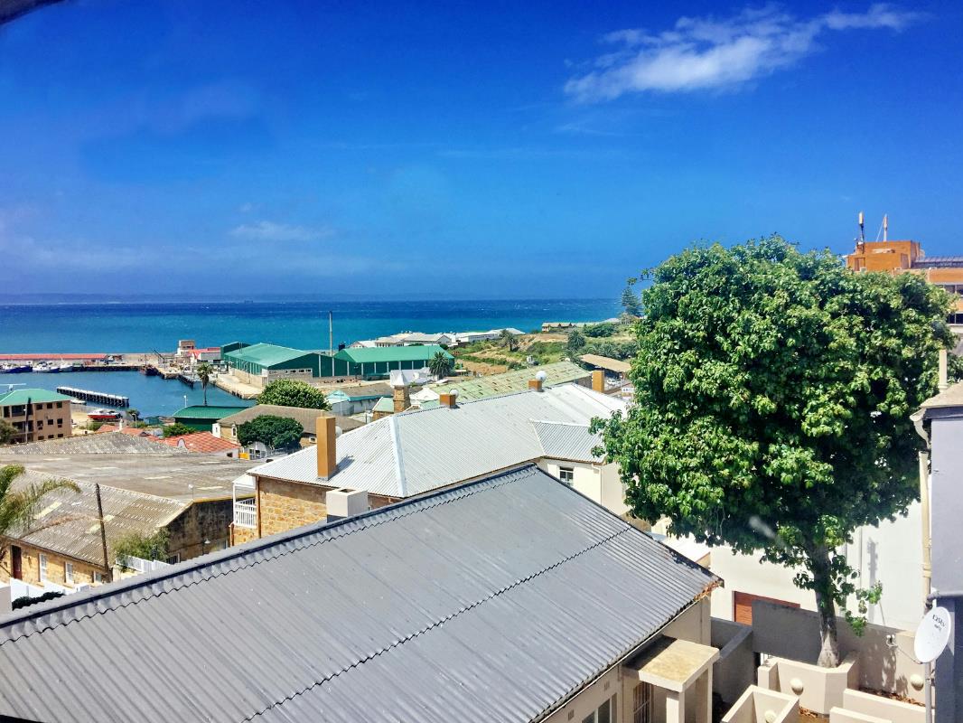 2 Bedroom Apartment To Rent Mossel Bay 1MB1651745 Pam Golding