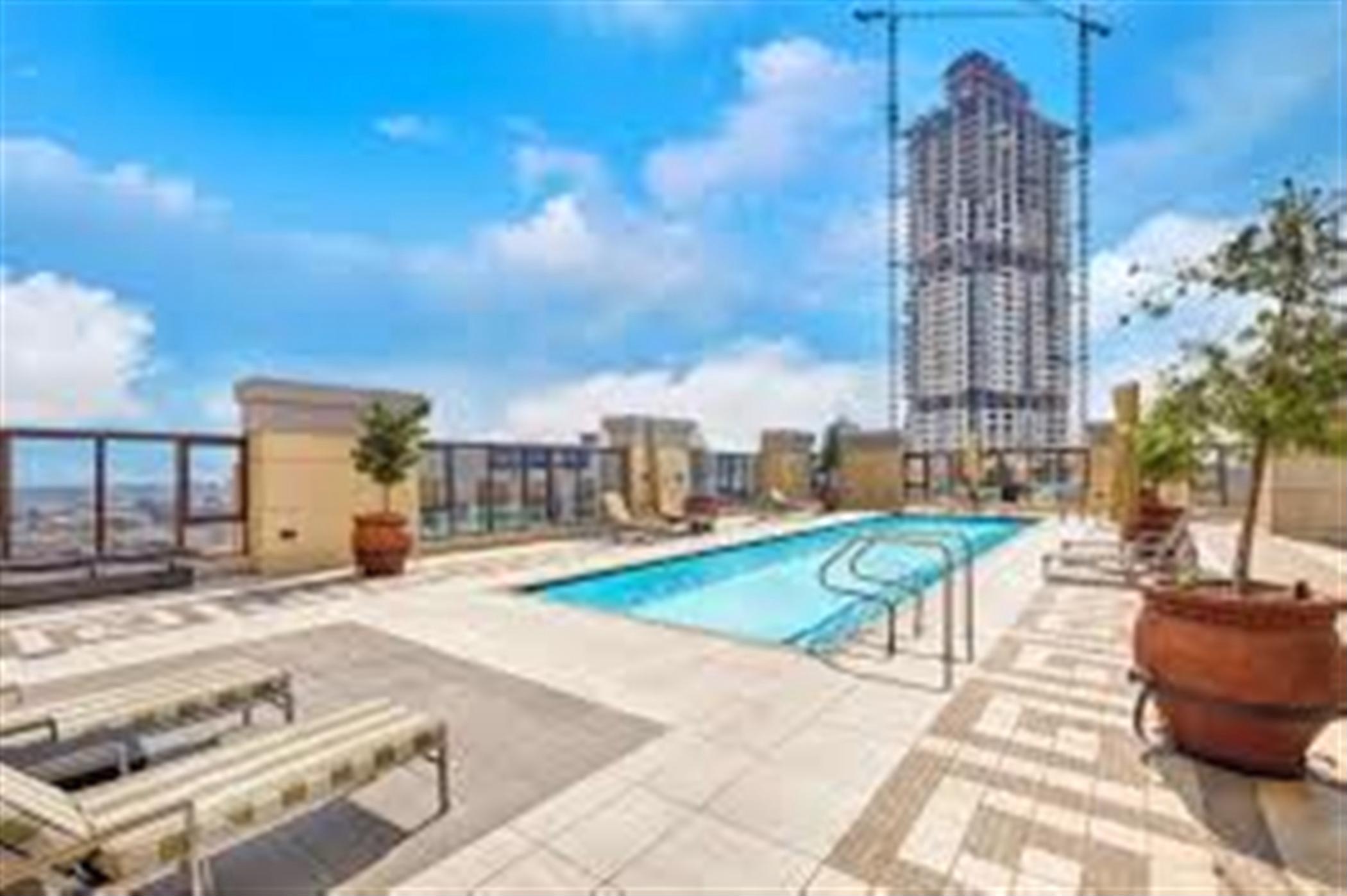 1 bedroom apartment to rent in Sandton