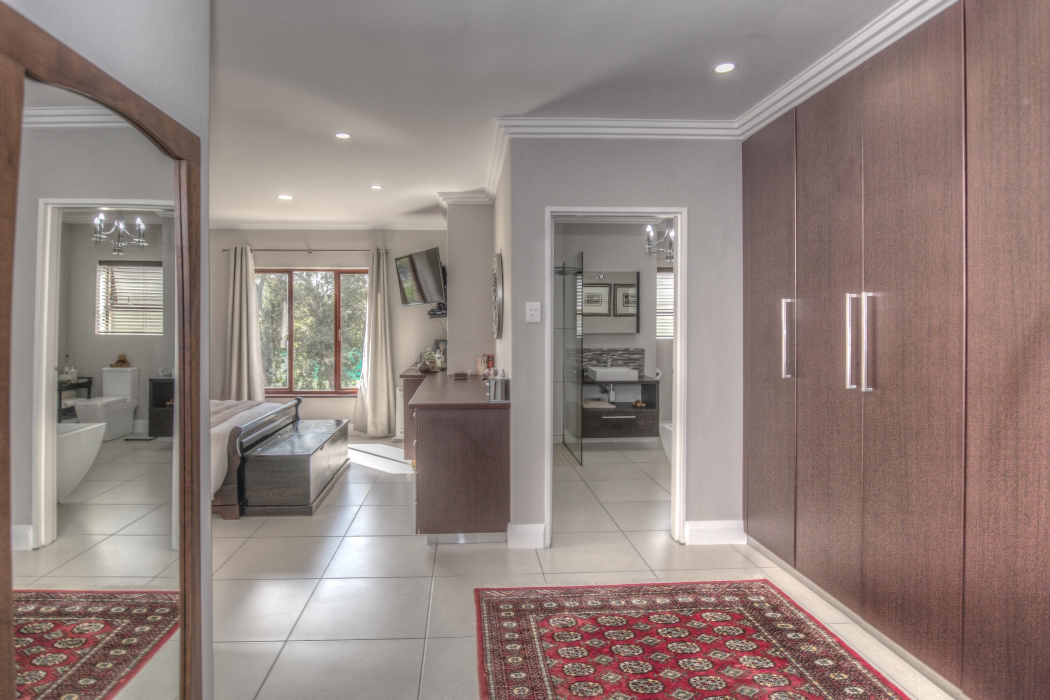 4 Bedroom Townhouse For Sale Walmer 1PLZ1647391 Pam Golding