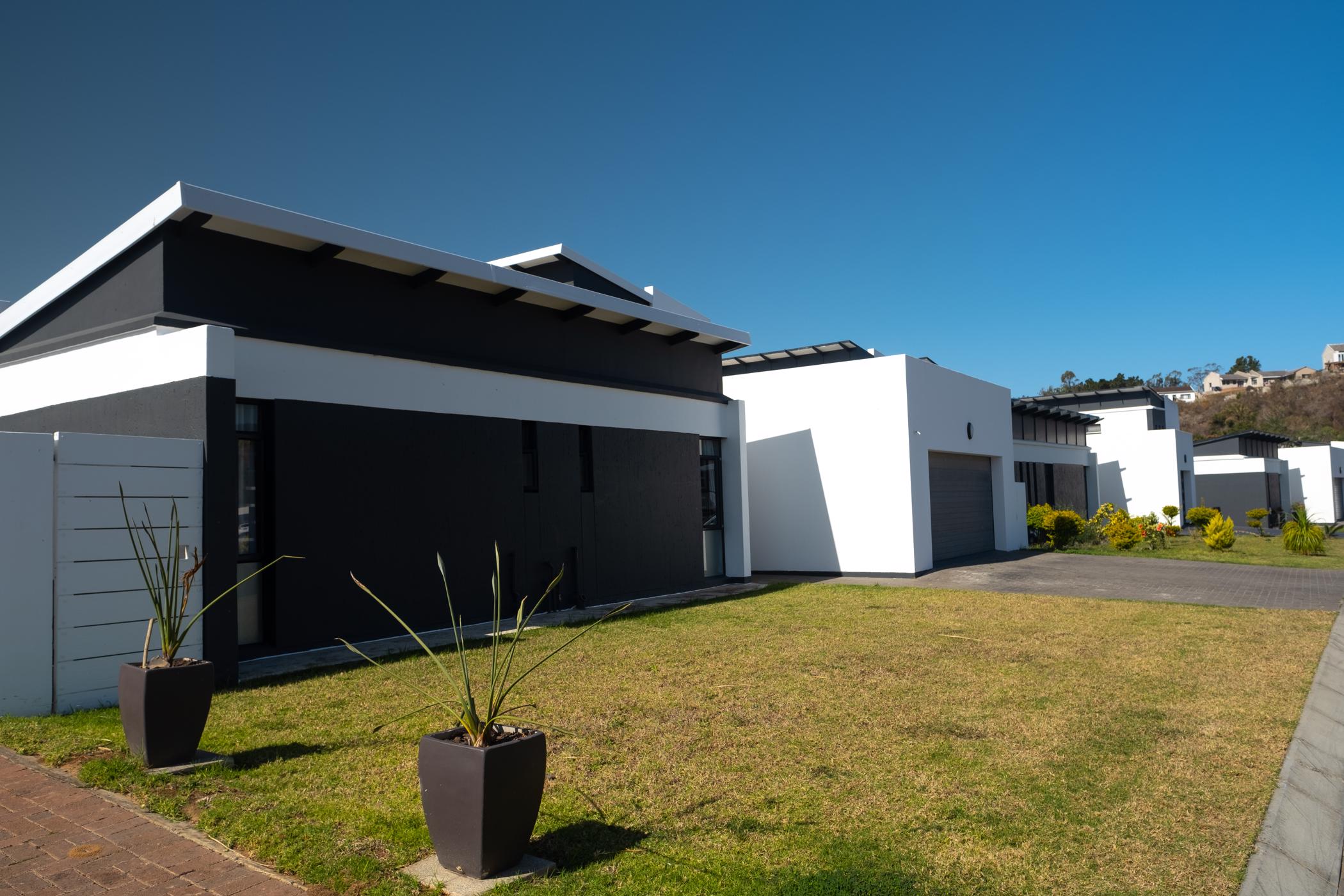 3 bedroom house to rent in Nahoon Valley Park