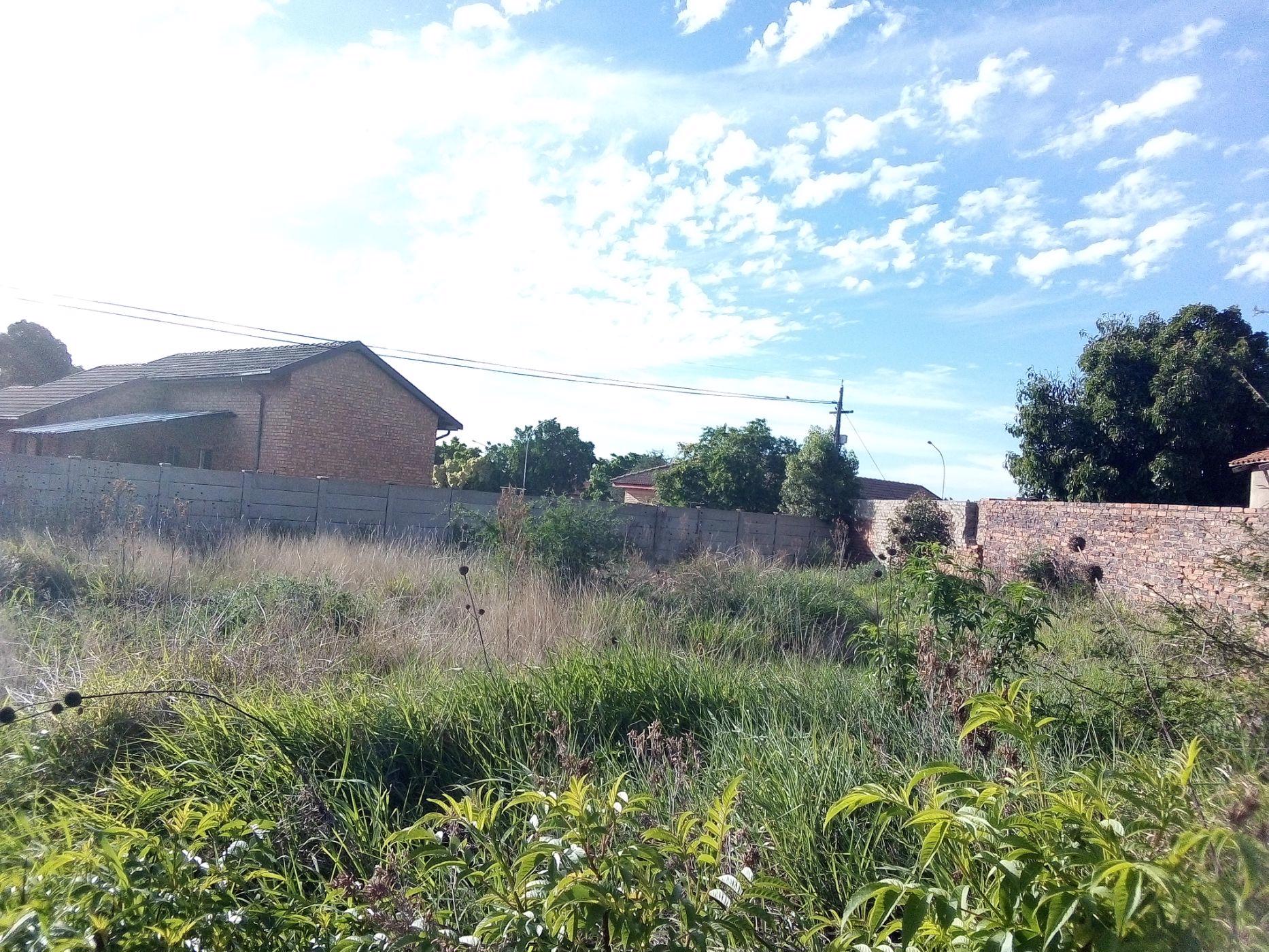 744 m&sup2; vacant land for sale in Flora Park (Polokwane)