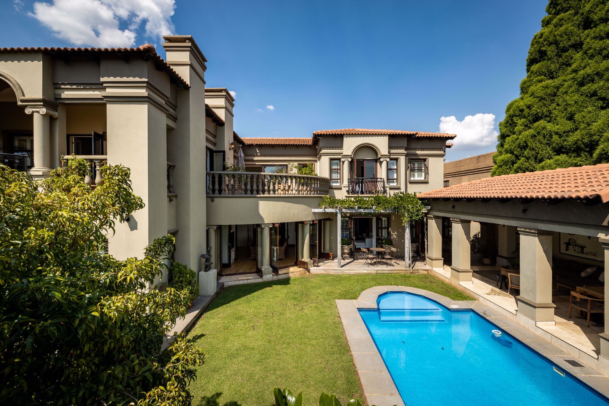 5 bedroom security estate home for sale in Silver Lakes Golf Estate