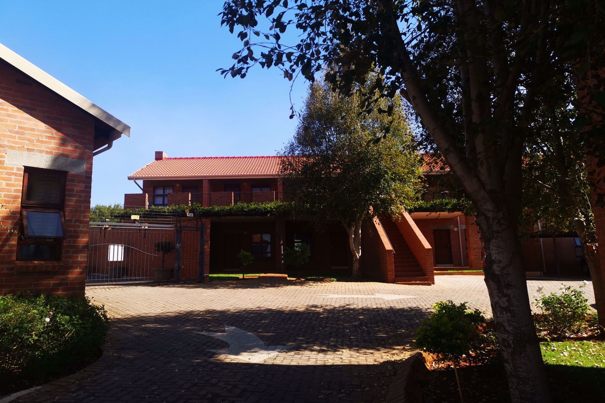 Bachelor Apartment To Rent Amorosa RAL1678732 Pam Golding Properties