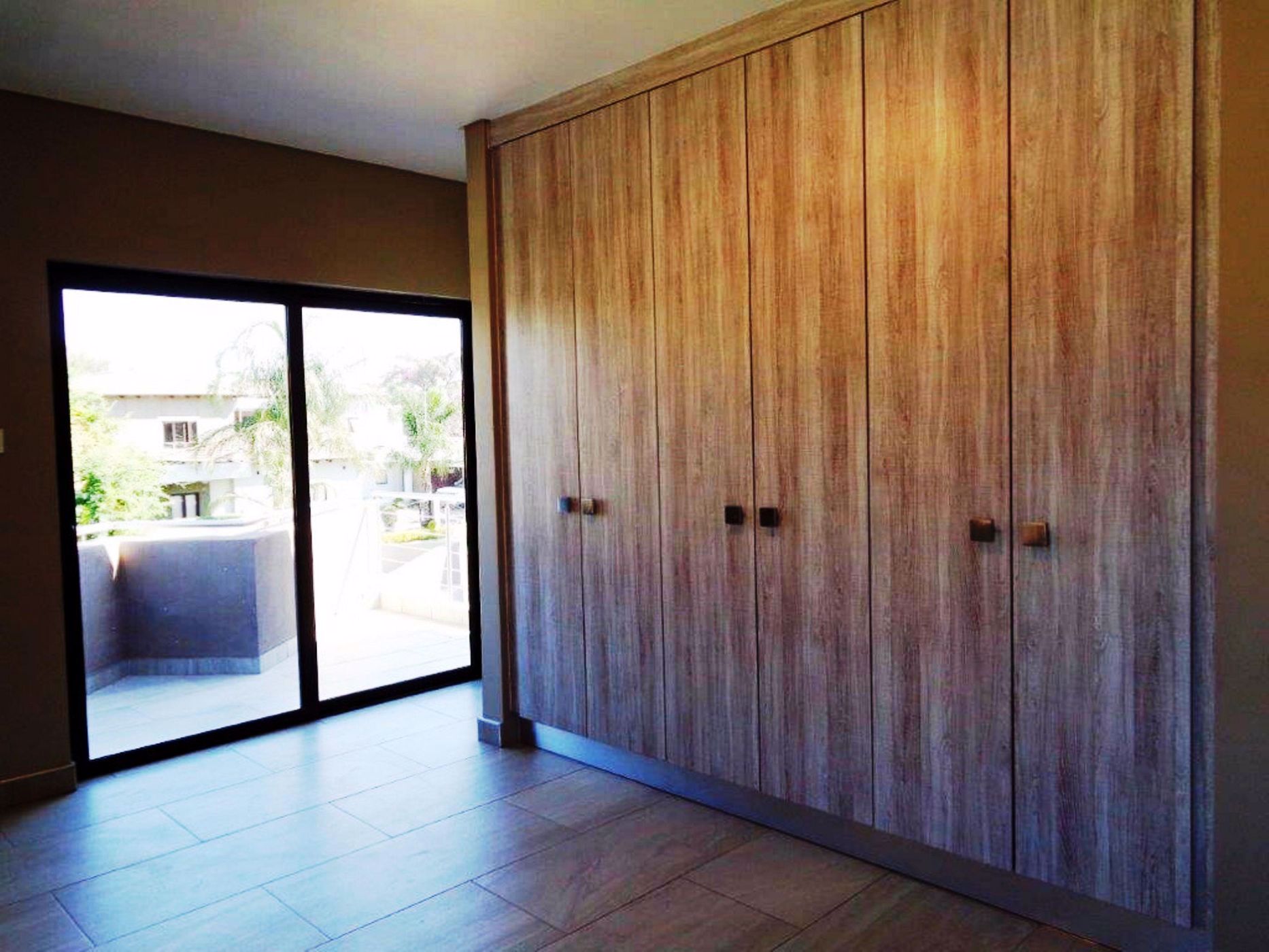 5 Bedroom House For Sale Phakalane Golf Estate (Botswana