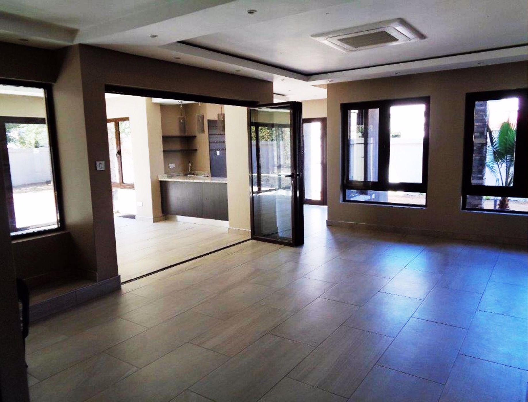 5 Bedroom House For Sale Phakalane Golf Estate (Botswana