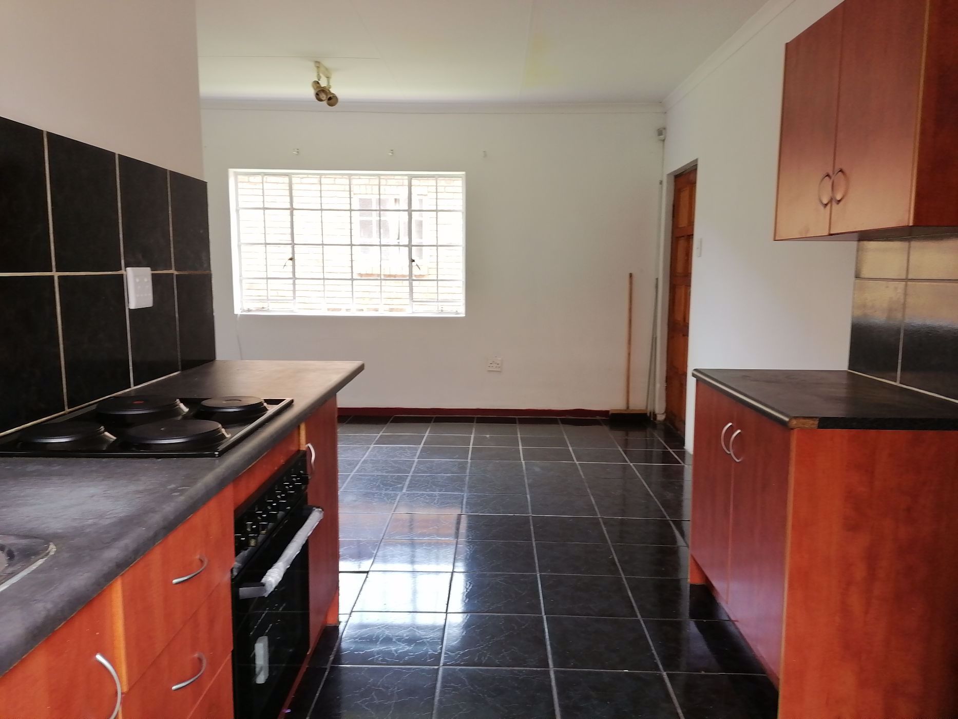 2 bedroom apartment for sale in Witbank (eMalahleni)